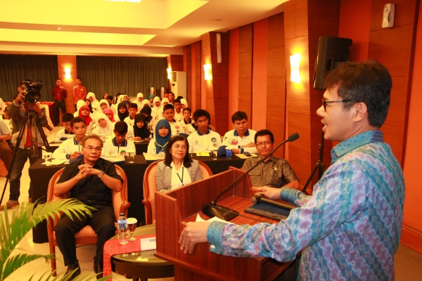 dutasanitasiAPR2014