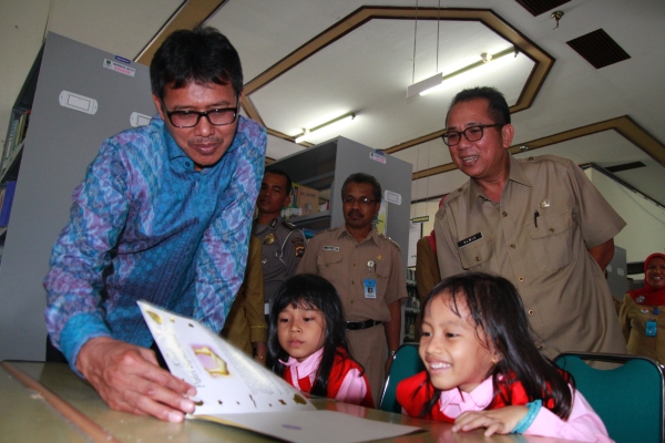 pantauskpdbadanarsipAPR2014